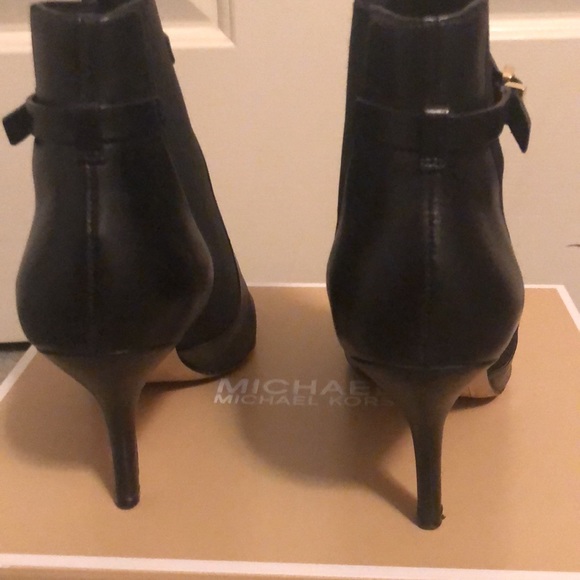 Michael Kors leather booties - Picture 3 of 8